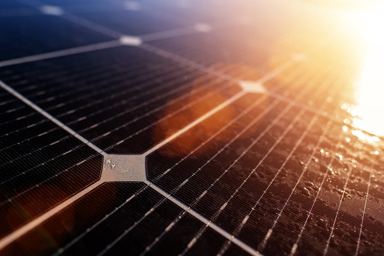 Apie mus – kaip padedame Jums rasti geriausią saulės elektrinės pasiūlymą?